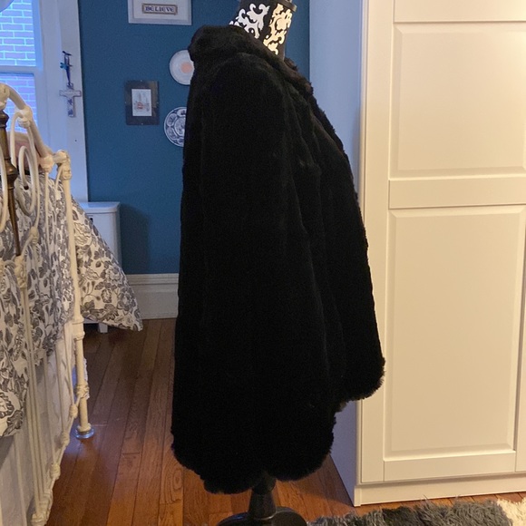Vintage Mink Cape - Picture 3 of 11